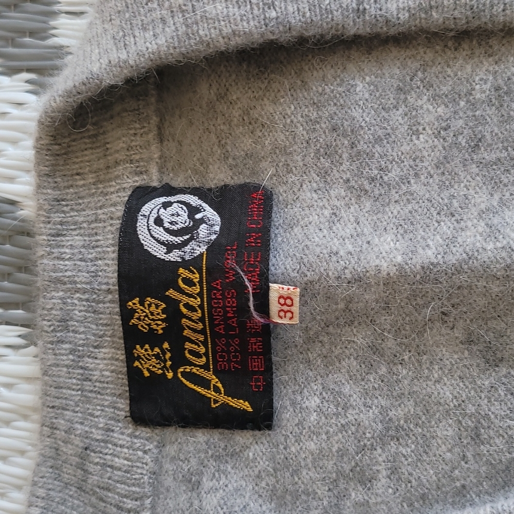 Grey sweater - Picture 2 of 4